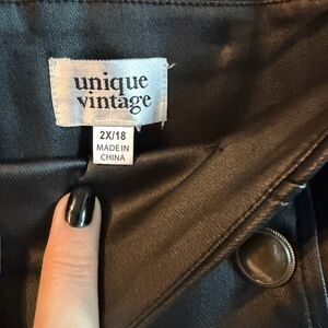 Unique Vintage Black leather-like pencil skirt